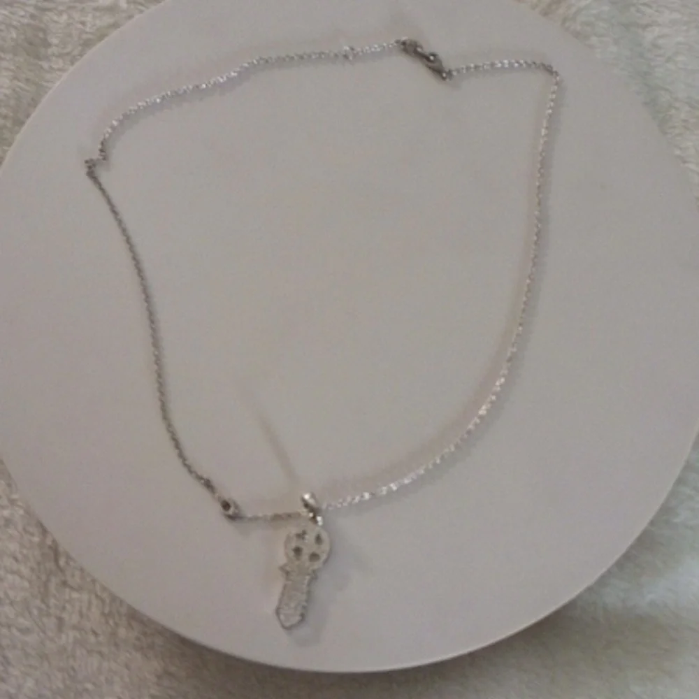 (FRIENDS) STERLING SILVER NECKLACE